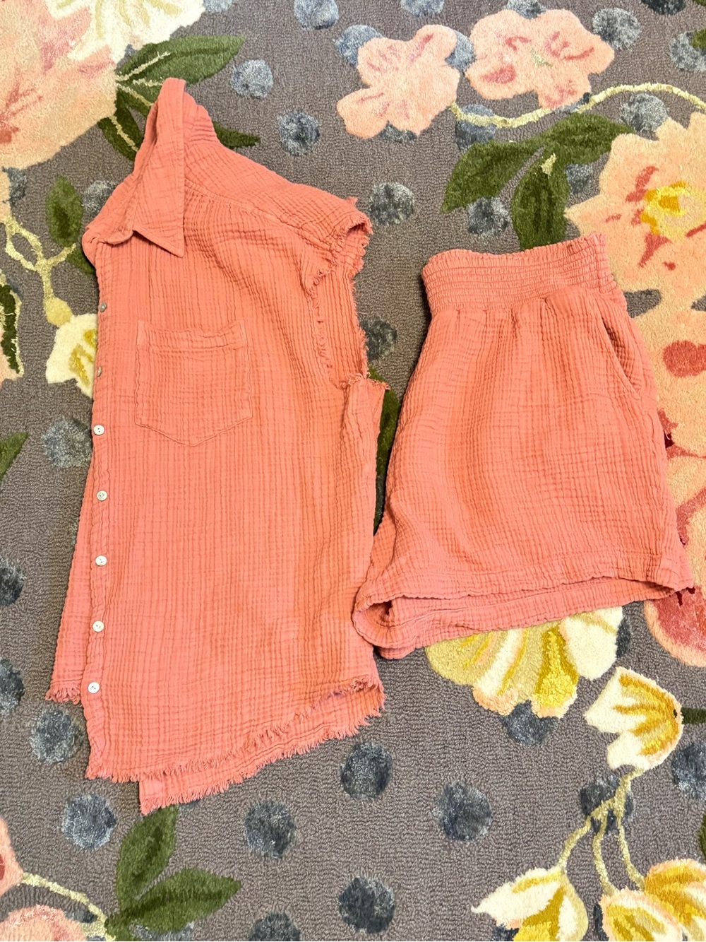 Wonderly Coral Gauze frayed raw edge size large short set